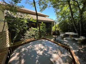 Les lucioles studio avec Jacuzzi privatif
